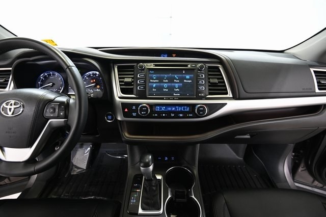Used 2016 Toyota Highlander XLE with VIN 5TDJKRFH6GS323556 for sale in Bozeman, MT