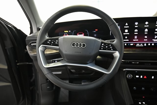2025 Audi Q5 2.0T Premium Plus photo 3