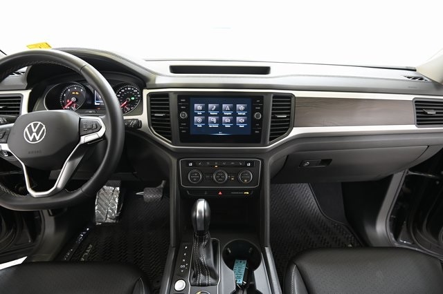 Used 2021 Volkswagen Atlas SE w/Tech with VIN 1V2HR2CA3MC581828 for sale in Bozeman, MT