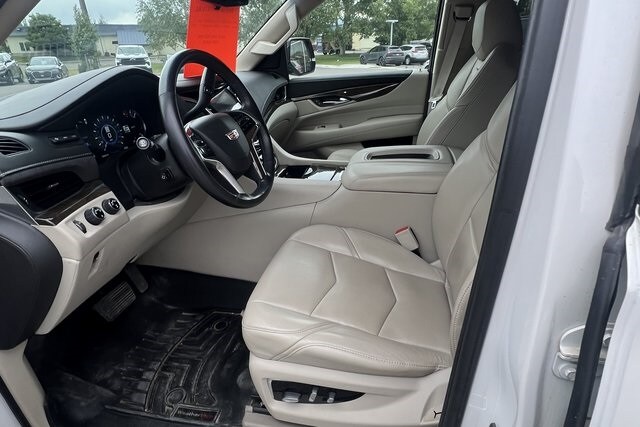 2019 Cadillac Escalade ESV Premium Luxury photo 2