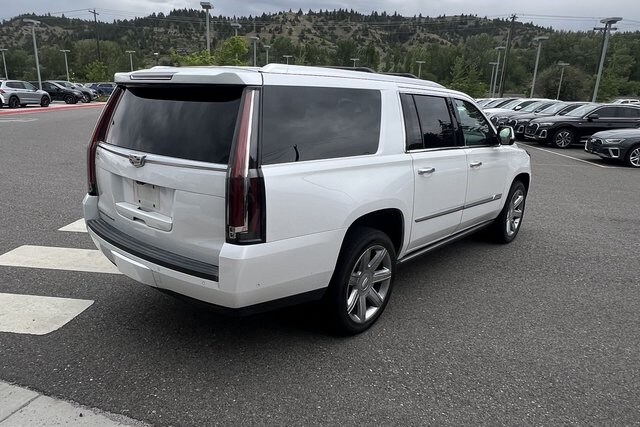 2019 Cadillac Escalade ESV Premium Luxury photo 3