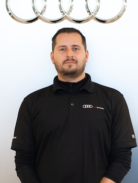 Staff member Dino Avdic from 94fa4c05a9a3