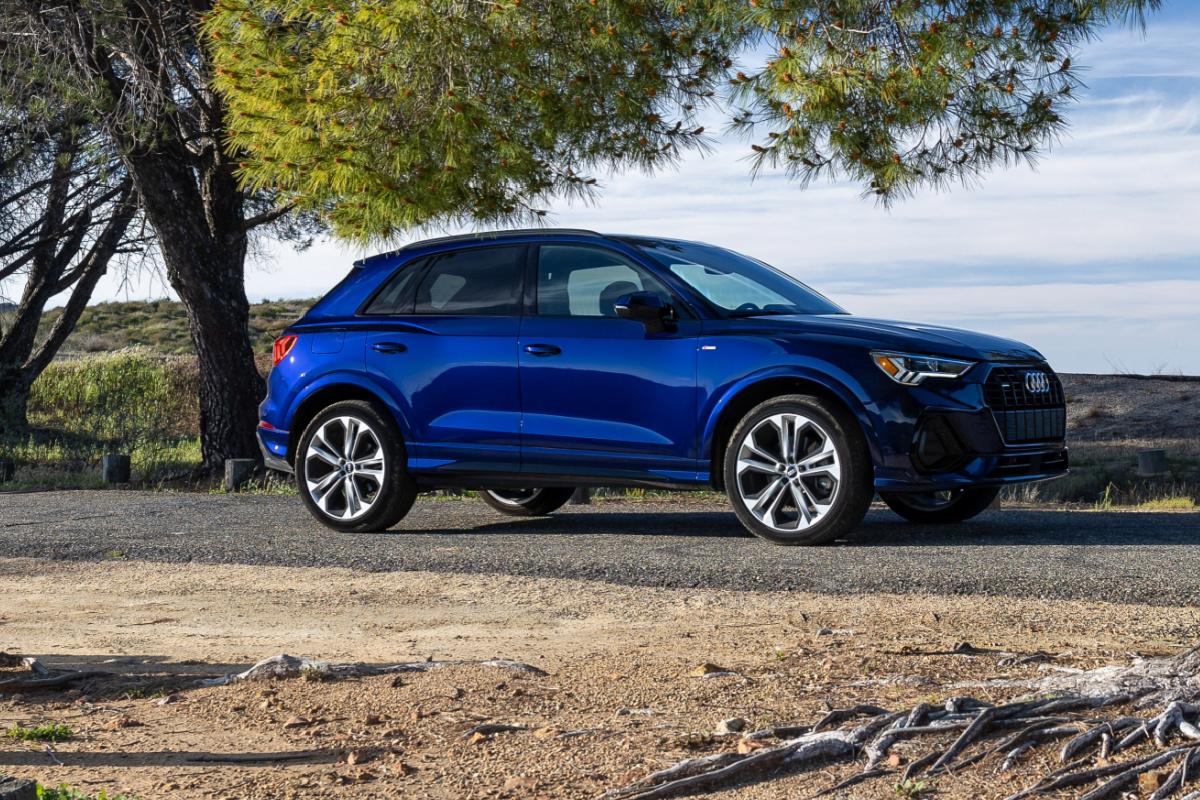 2024 Audi Q3 main image.jpeg