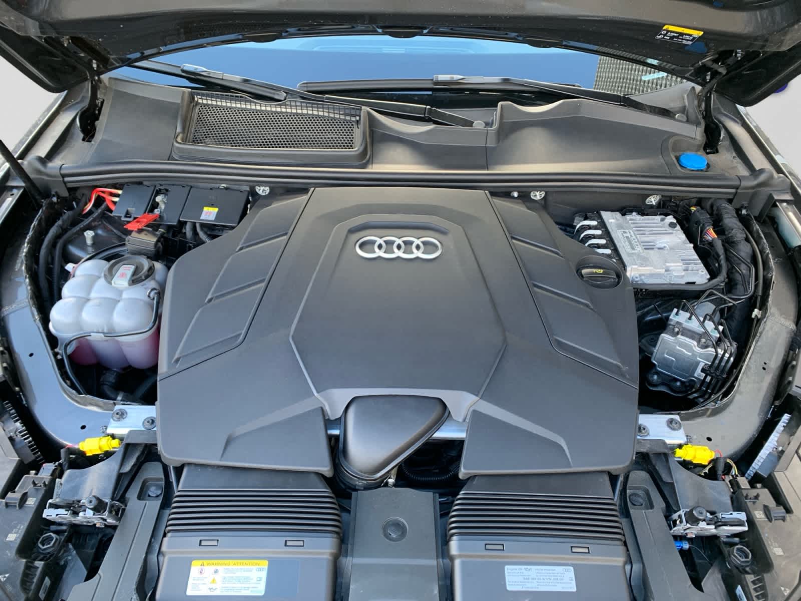 used 2025 Audi Q7 car, priced at $54,998