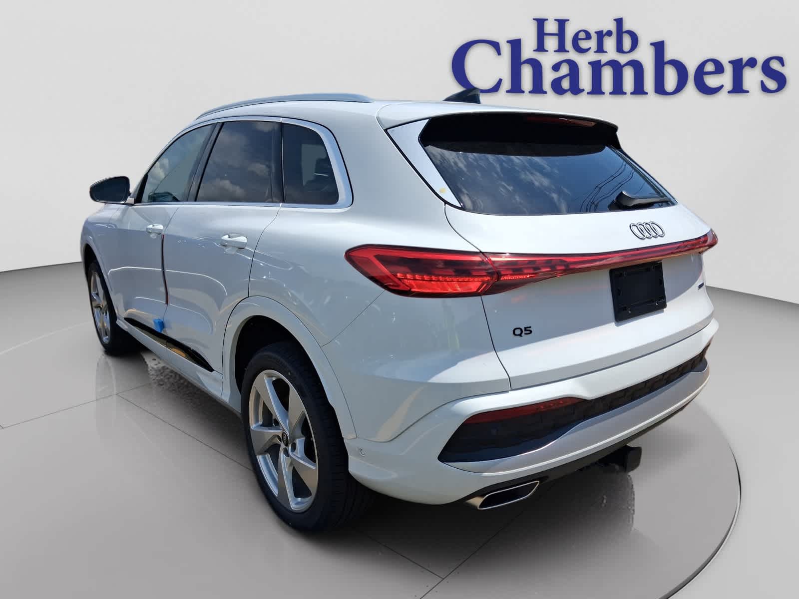 new 2025 Audi Q5 car, priced at $55,780