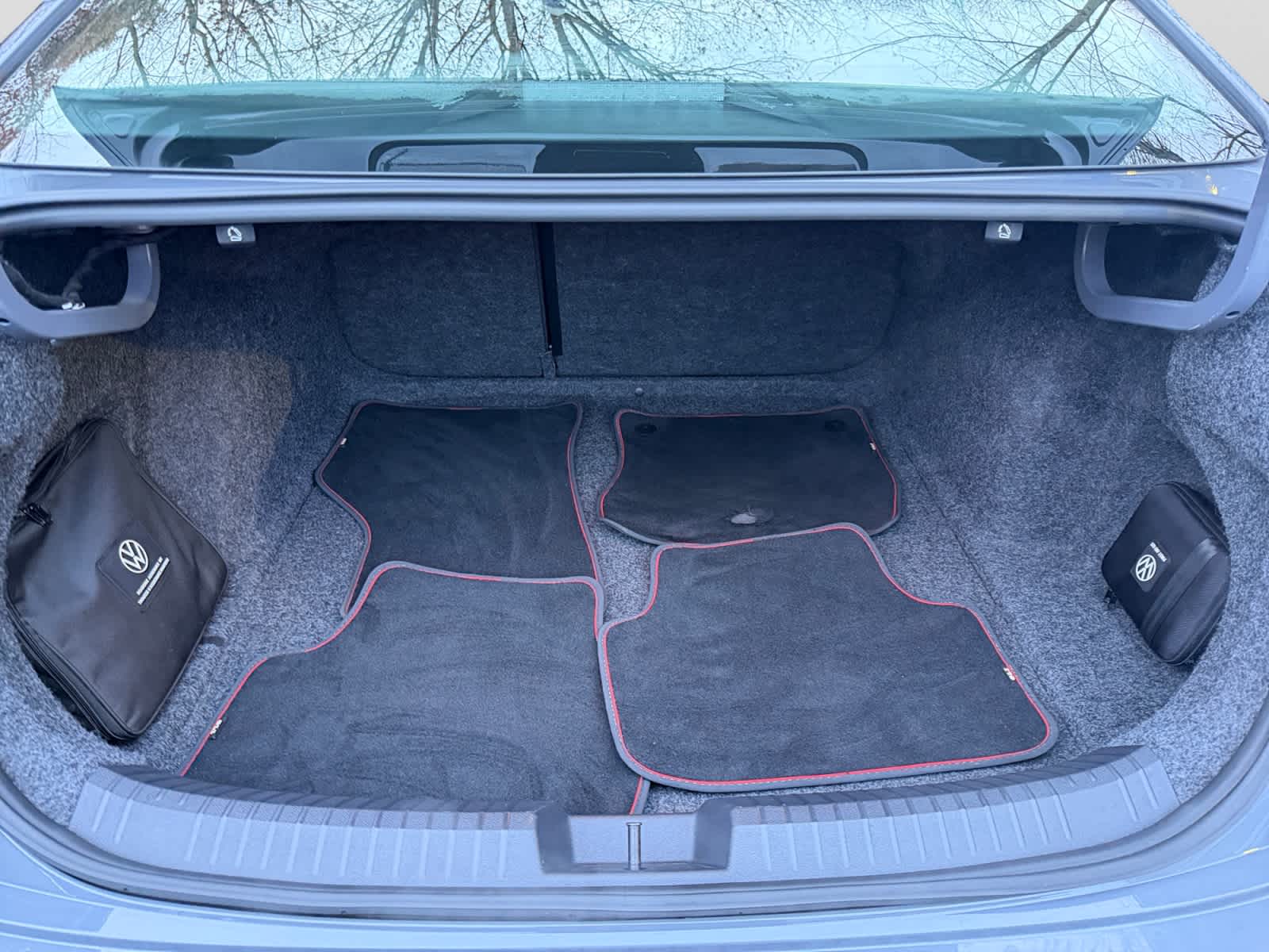 2023 Volkswagen Jetta GLI Autobahn photo 4