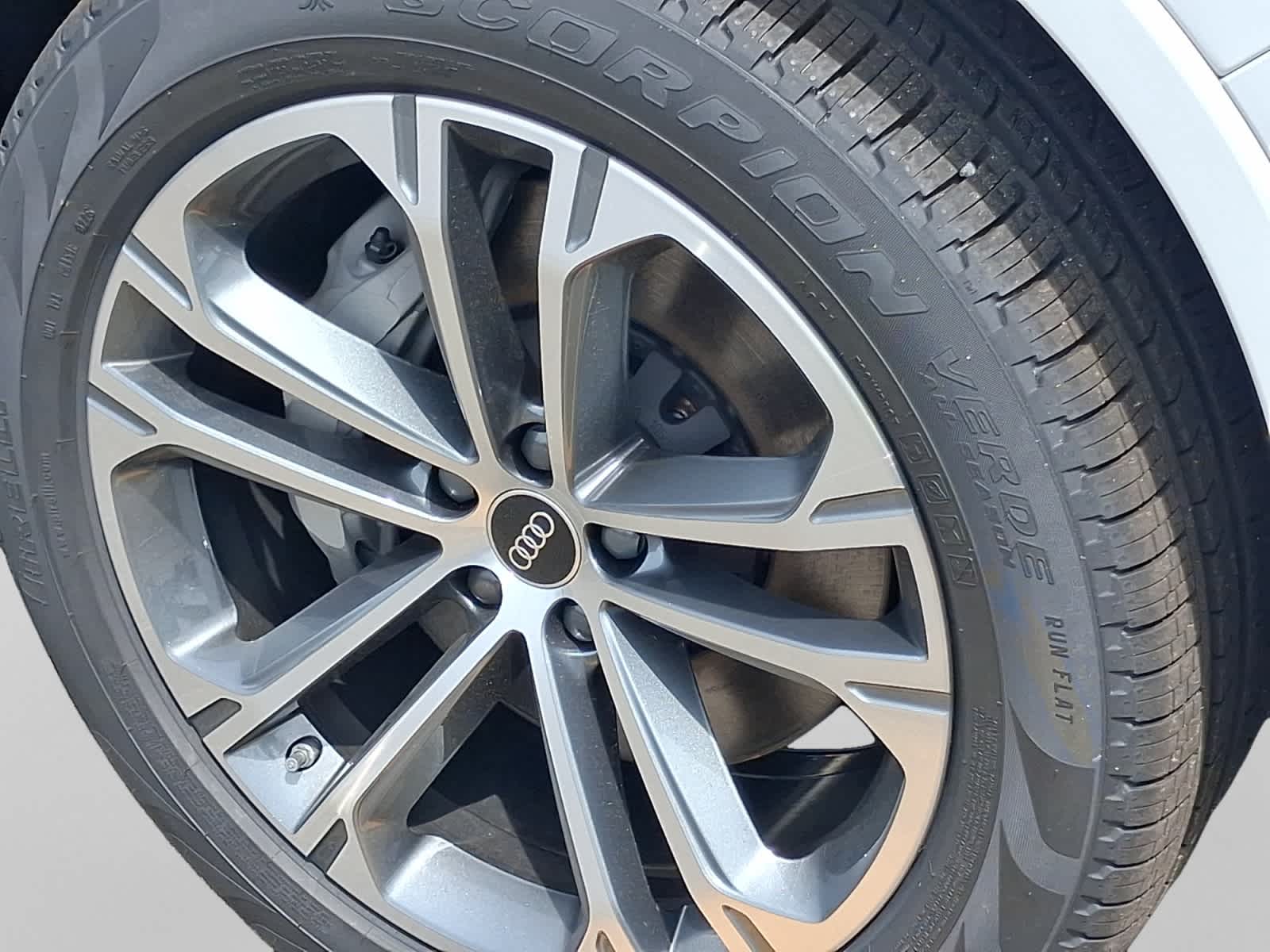 new 2026 Audi Q7 car, priced at $68,445