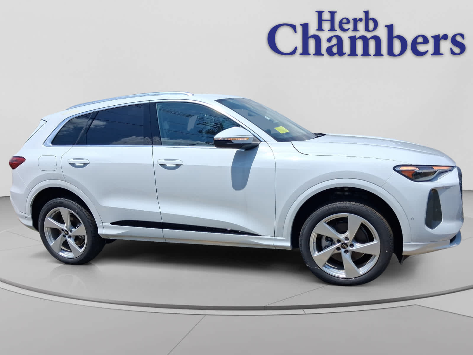 new 2025 Audi Q5 car, priced at $55,780