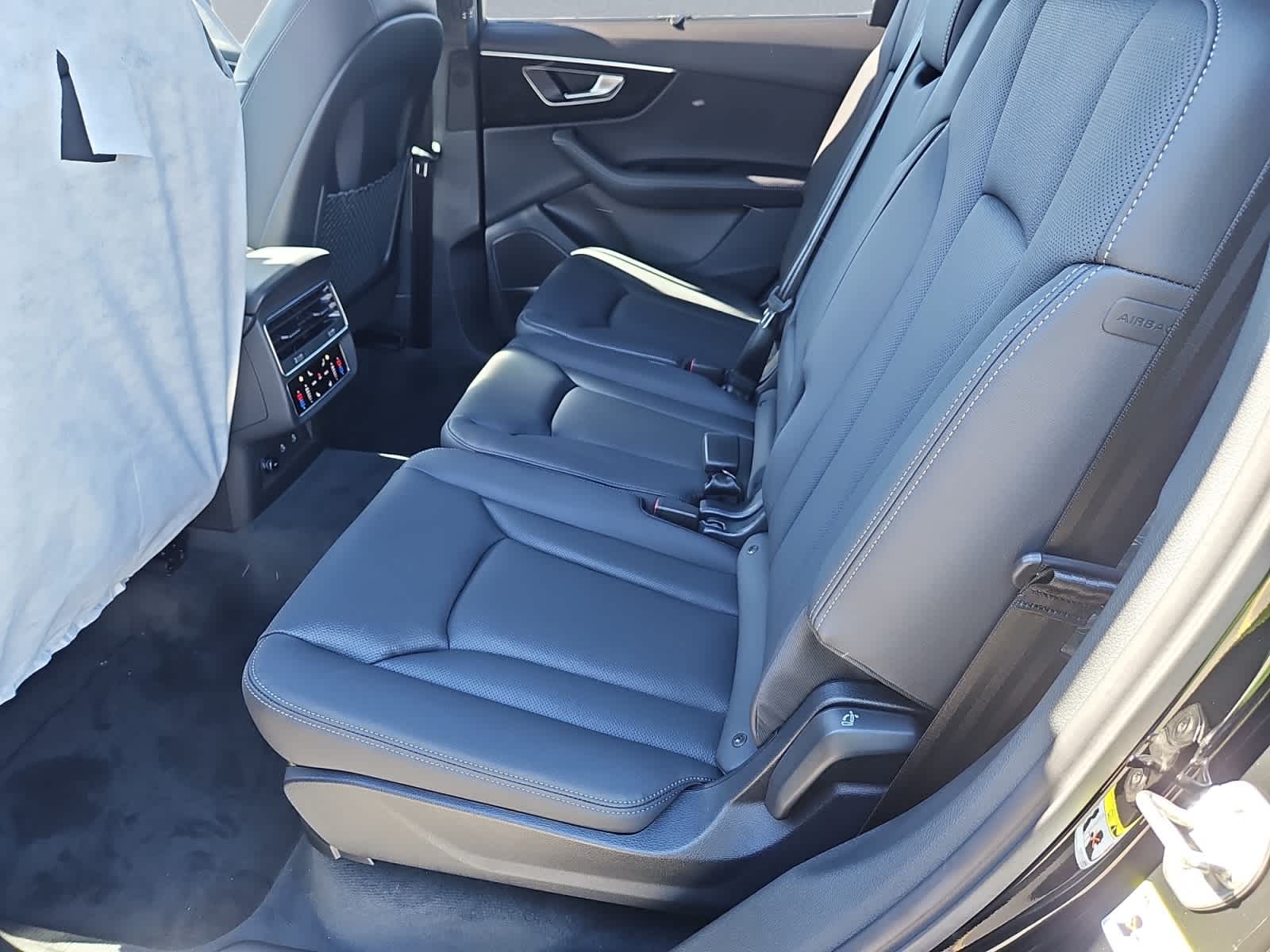 new 2026 Audi Q7 car, priced at $76,445