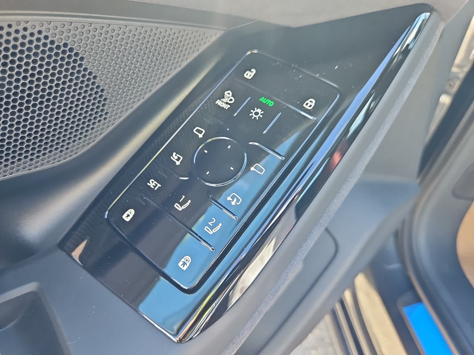 new 2025 Audi S6 Sportback e-tron car, priced at $86,980