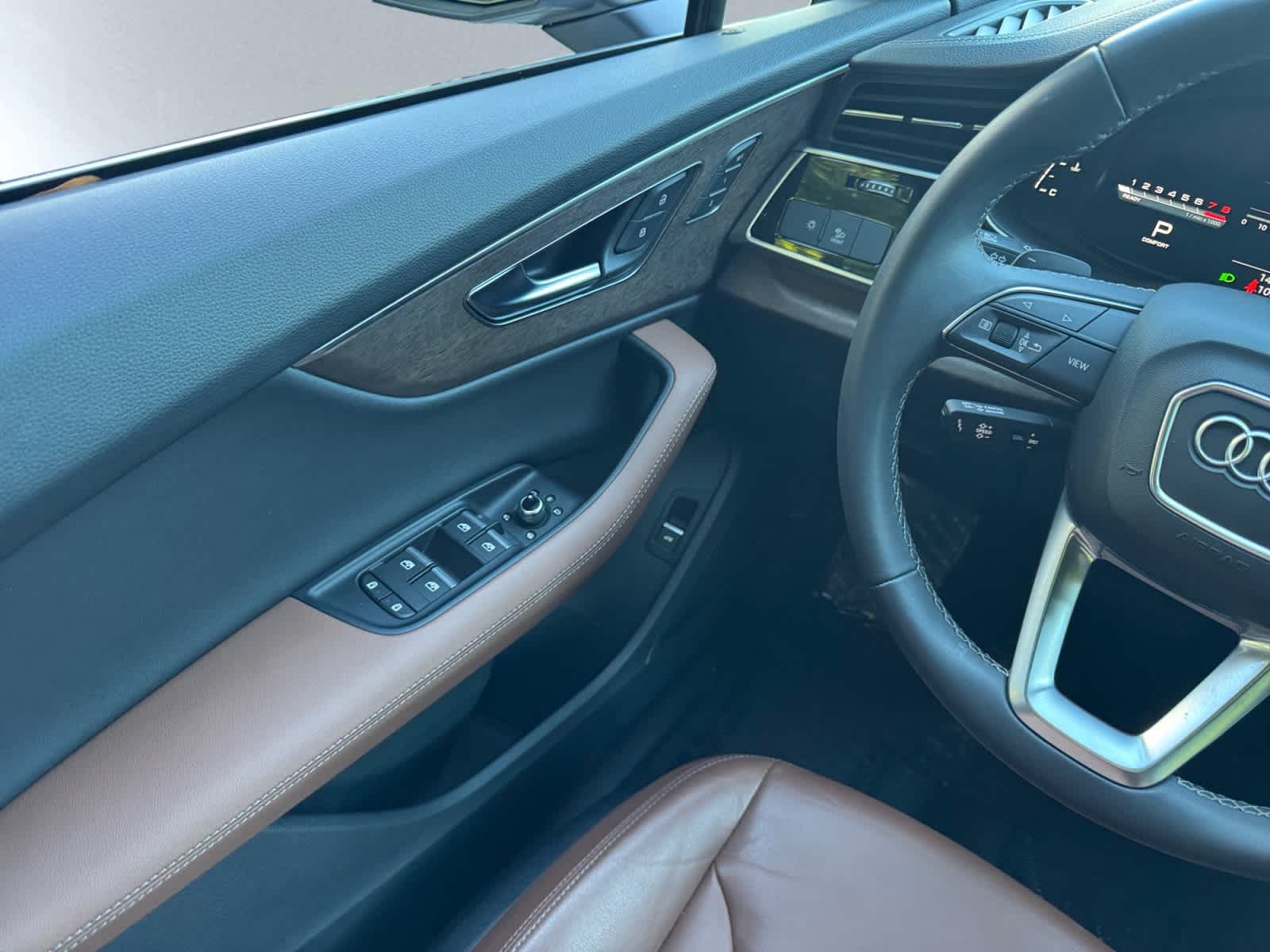 used 2025 Audi Q7 car, priced at $49,998