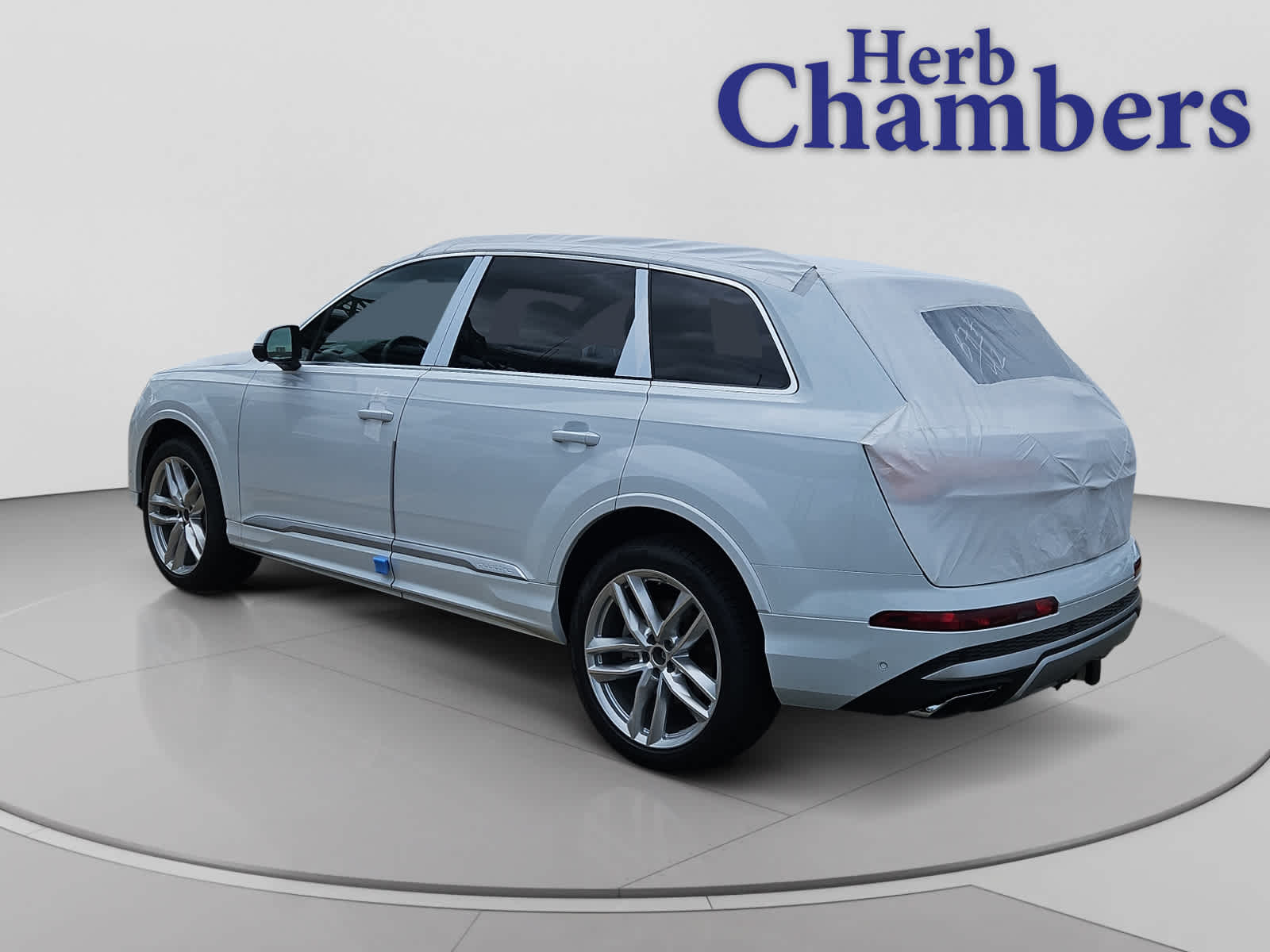 new 2025 Audi Q7 car, priced at $76,575