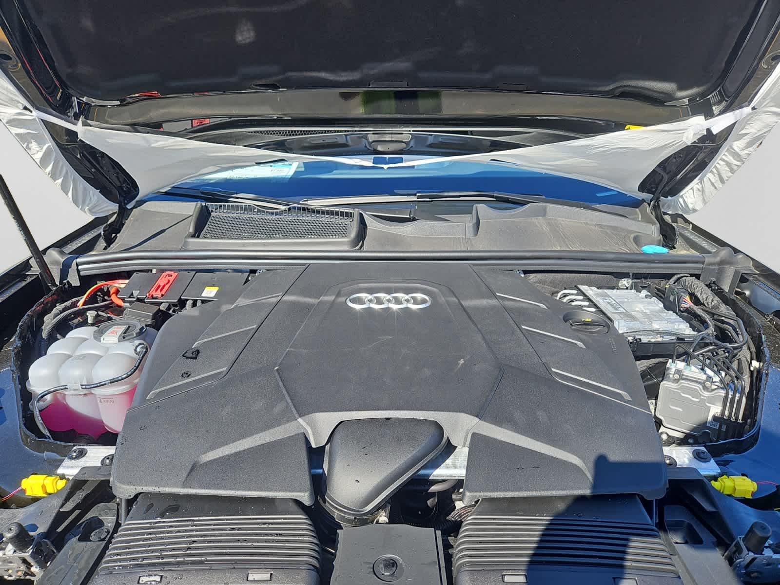 new 2026 Audi Q7 car, priced at $78,295