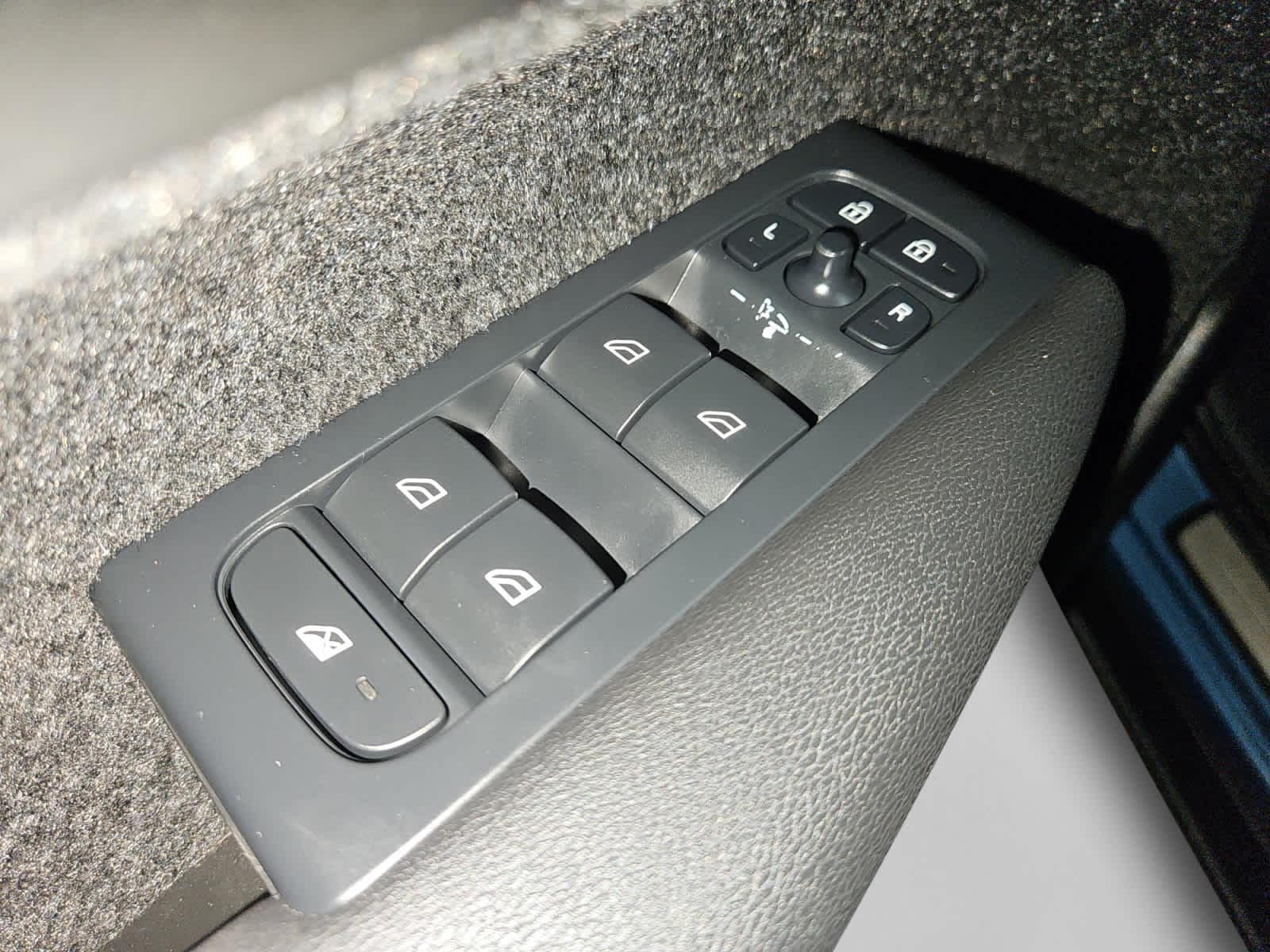 used 2024 Volvo XC40 Recharge Pure Electric car, priced at $34,598