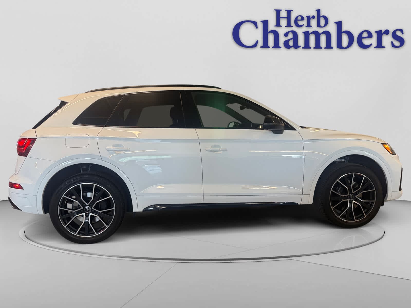 used 2023 Audi SQ5 car, priced at $43,498
