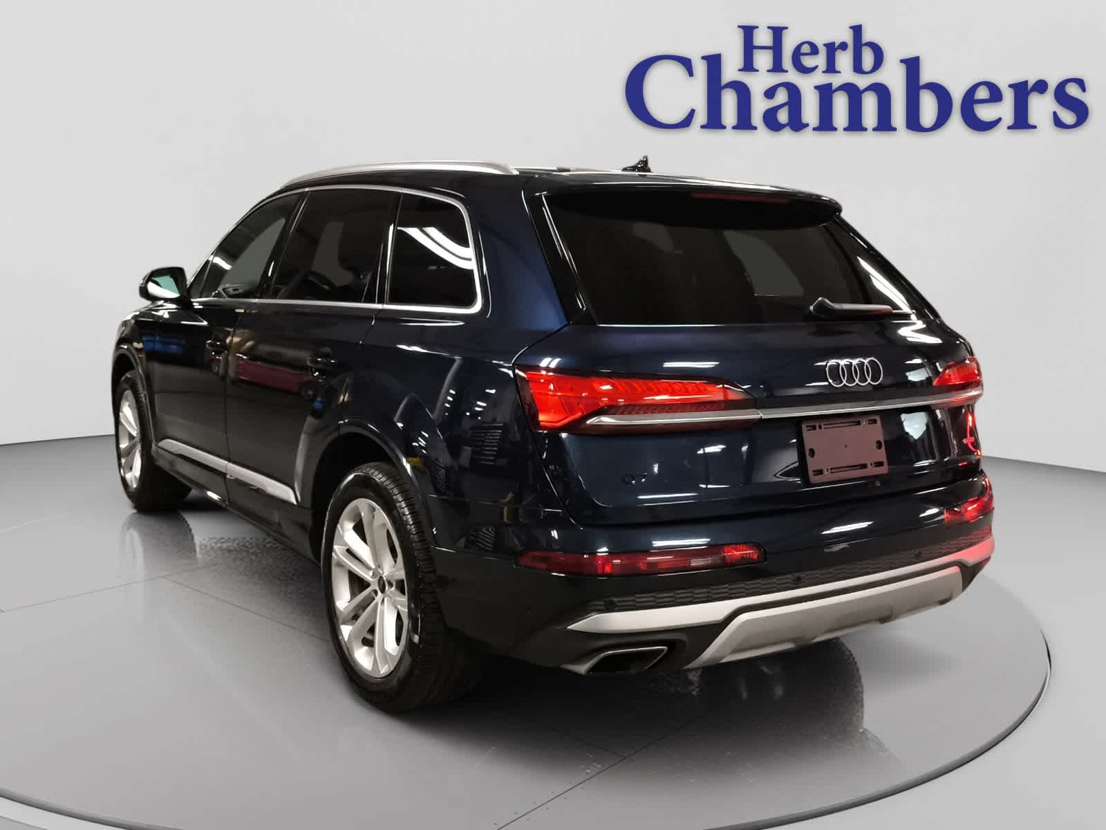 used 2025 Audi Q7 car, priced at $50,498