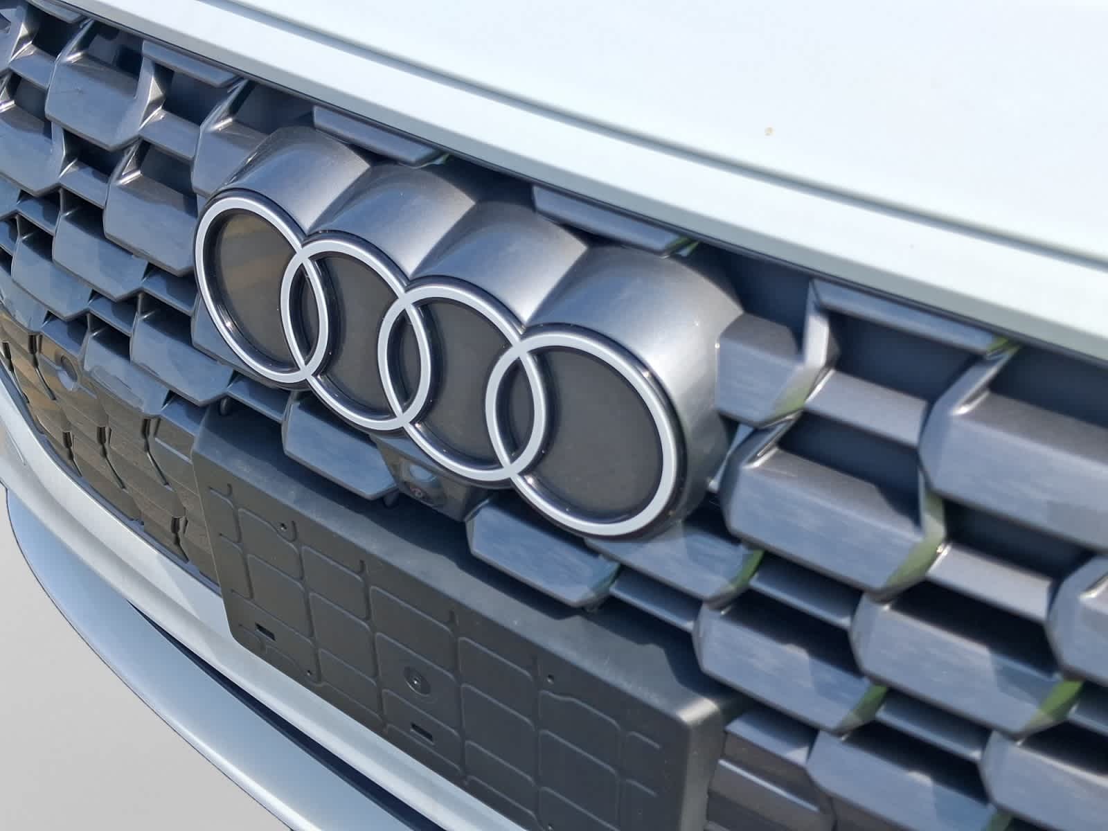 new 2025 Audi Q5 car, priced at $55,780
