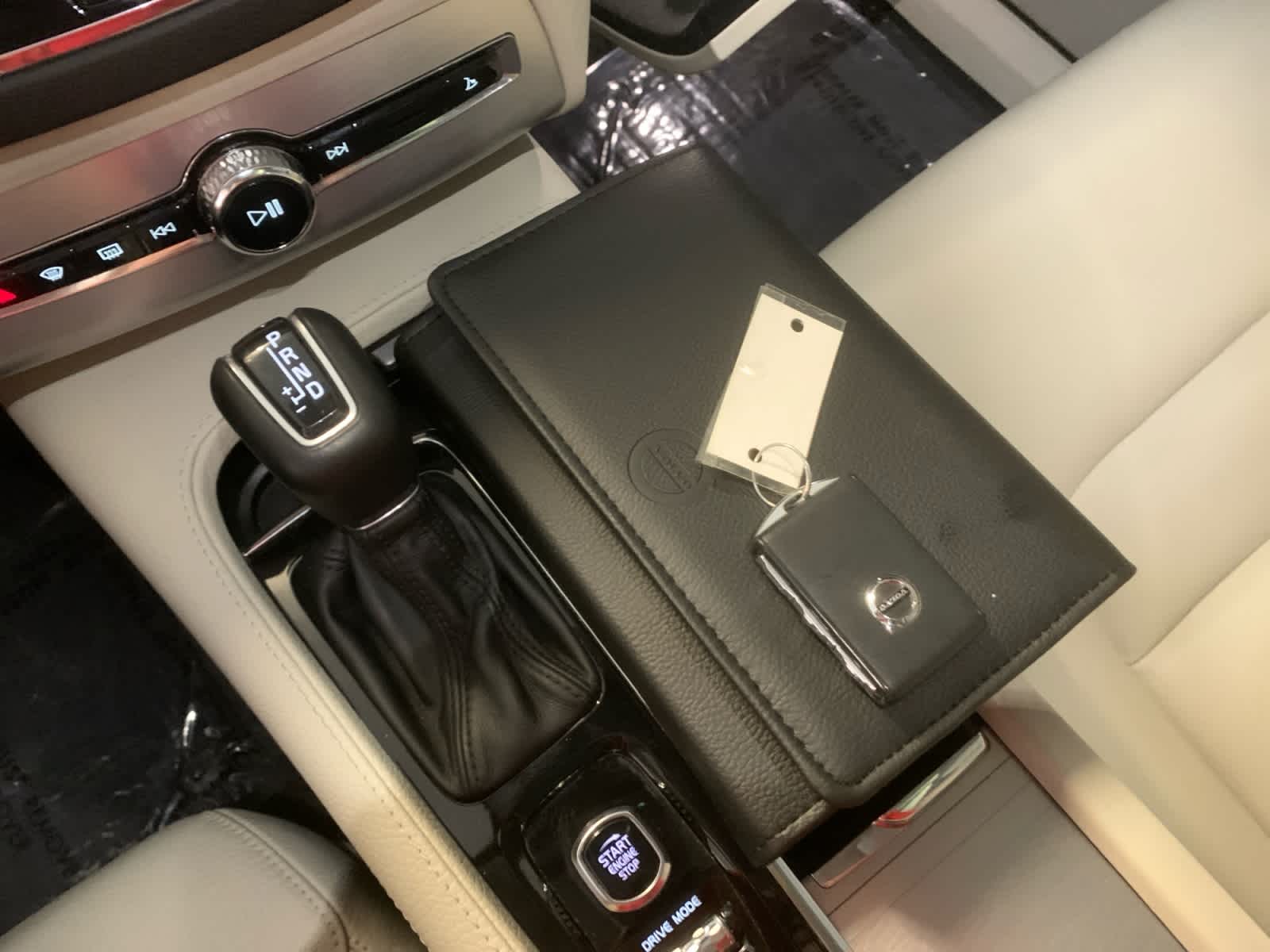 used 2018 Volvo XC90 car, priced at $19,598