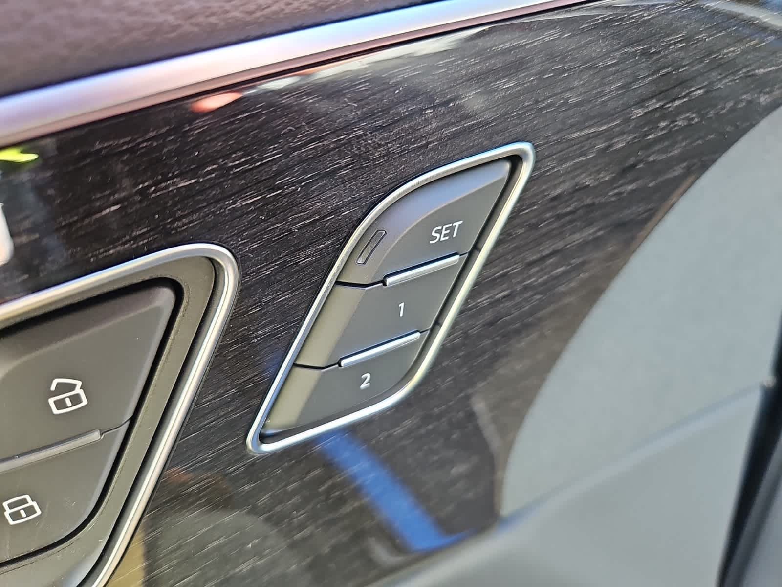 new 2026 Audi Q7 car, priced at $78,295