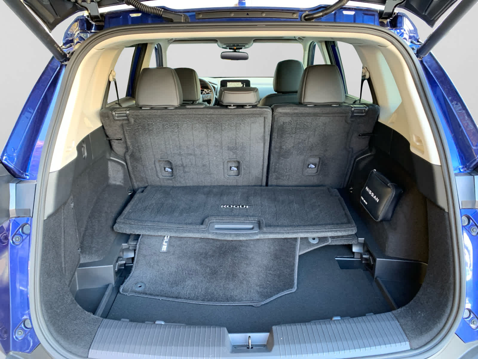 2023 Nissan Rogue SL photo 4