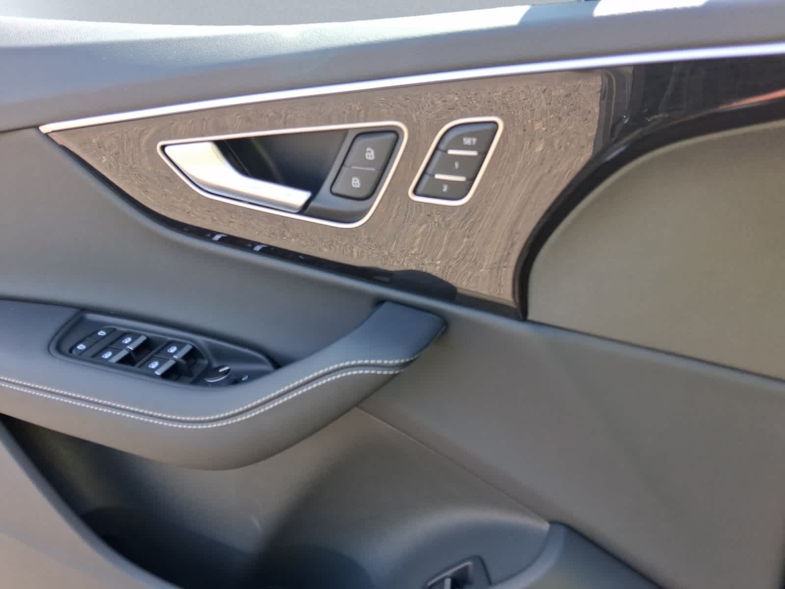 new 2026 Audi Q7 car, priced at $78,645