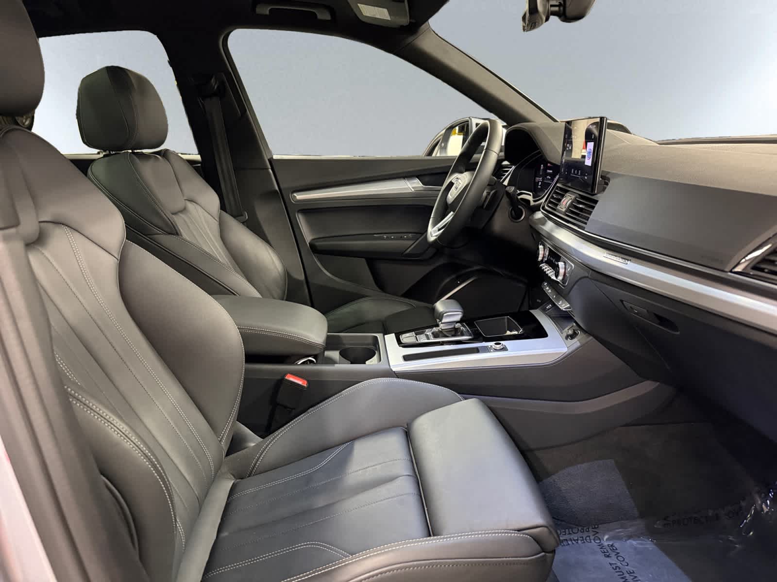 used 2025 Audi Q5 car, priced at $35,998