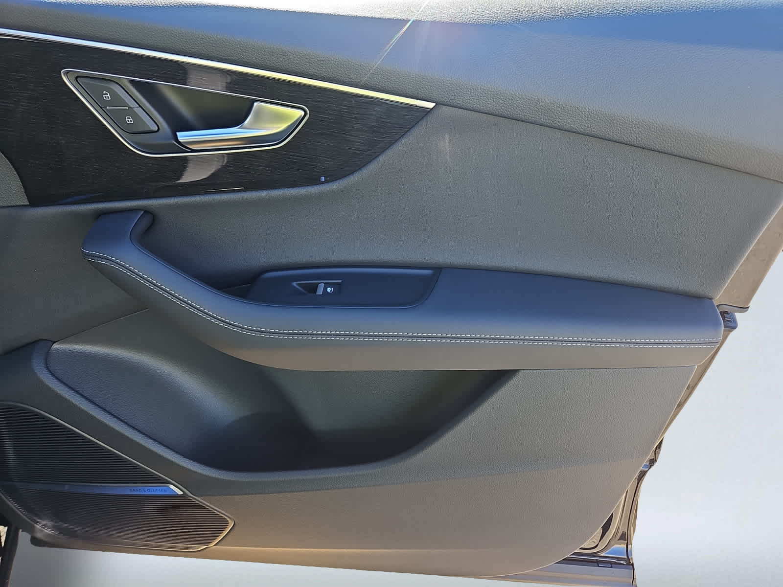 new 2026 Audi Q7 car, priced at $76,445