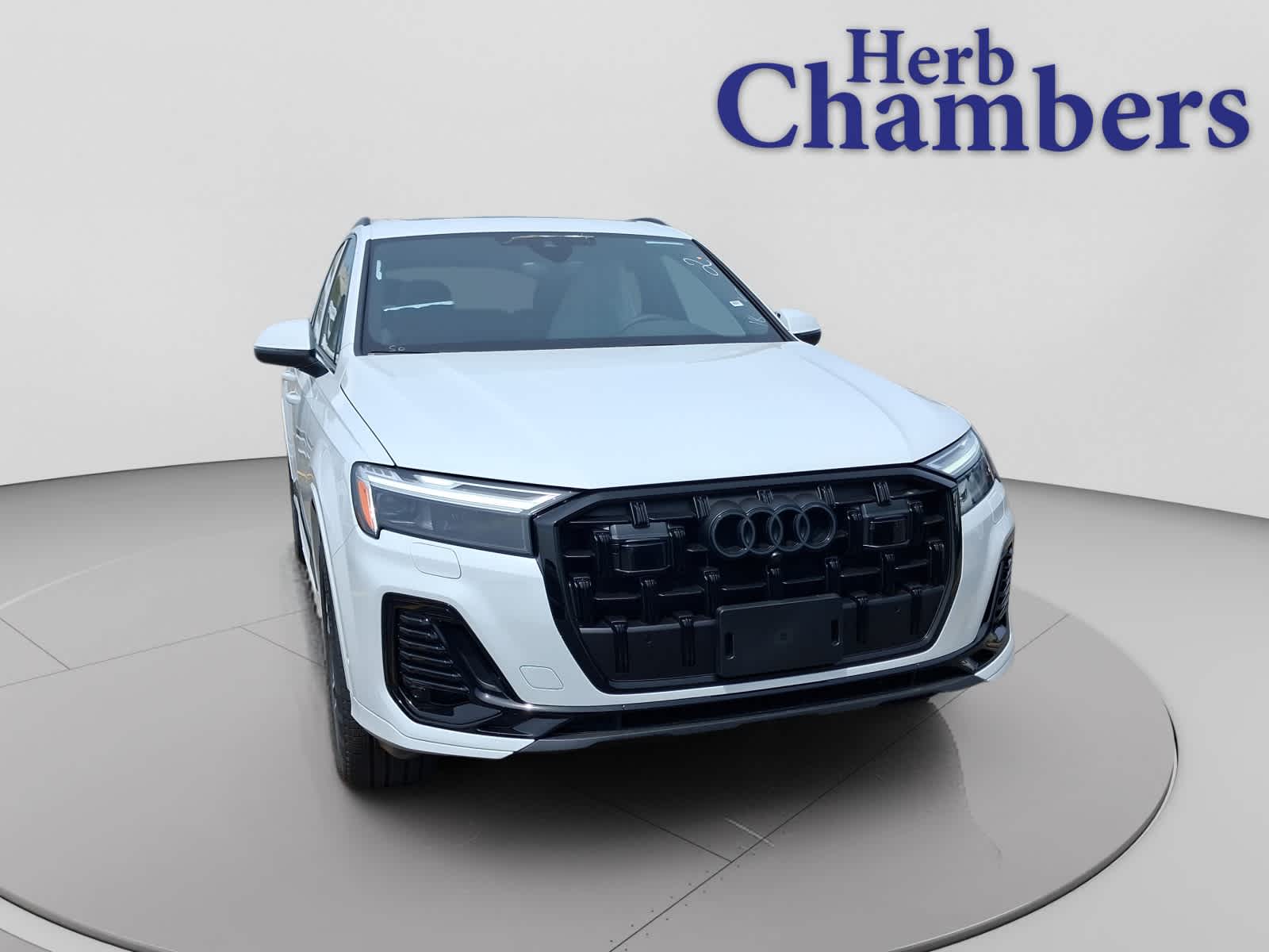 new 2026 Audi Q7 car, priced at $68,445