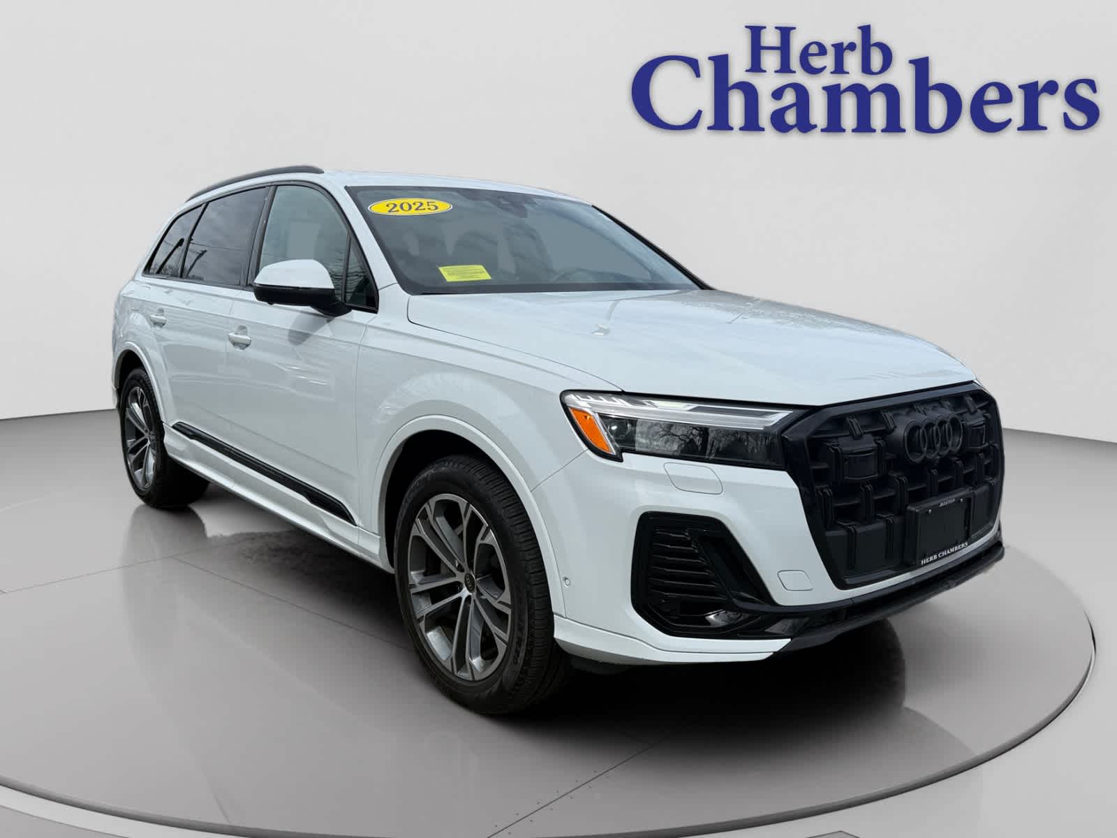 used 2025 Audi Q7 car, priced at $49,798