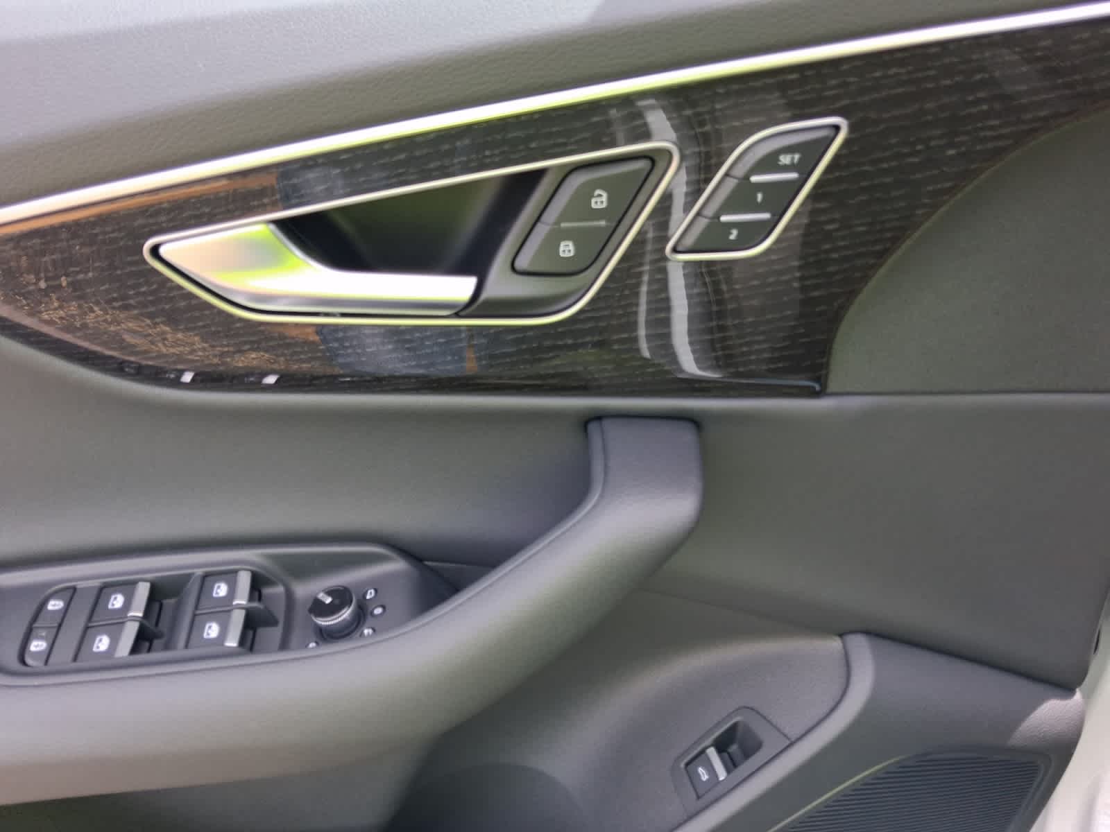 new 2026 Audi Q7 car, priced at $68,045