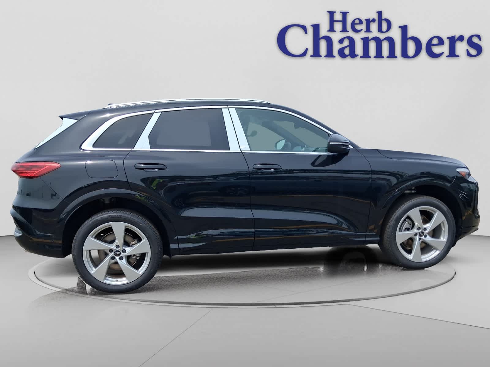 new 2025 Audi Q5 car, priced at $55,780