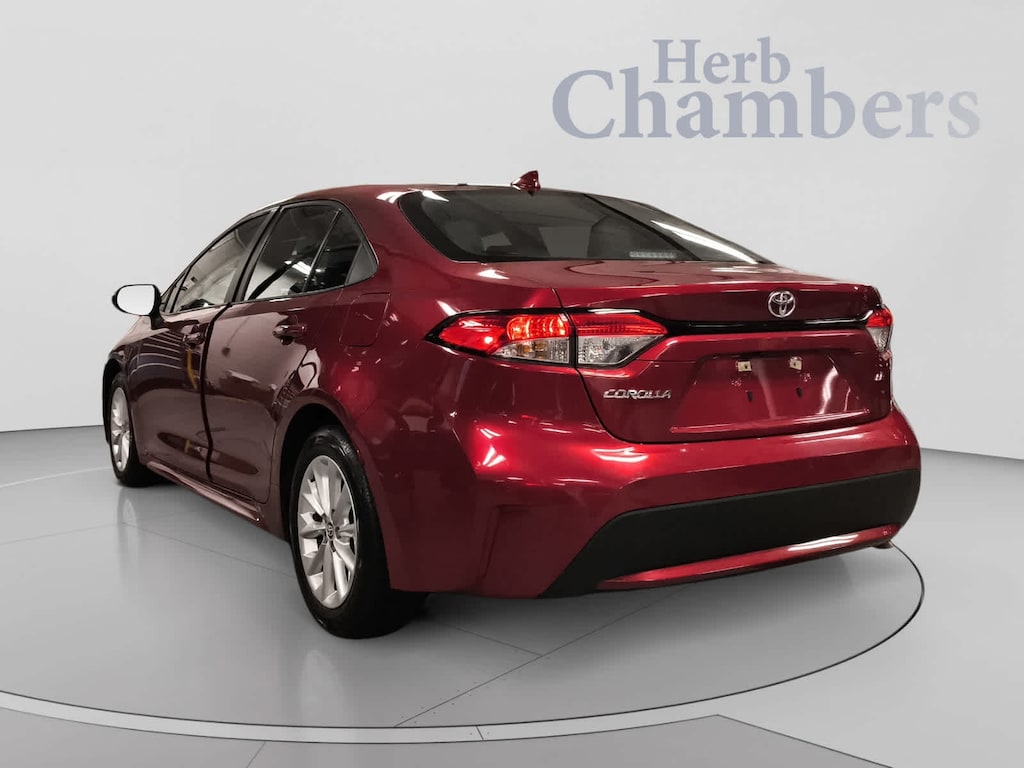Used 2022 Toyota Corolla LE Sedan