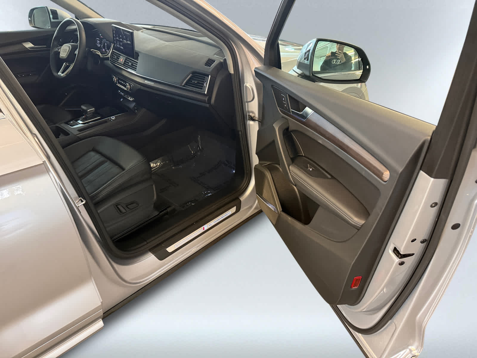 used 2023 Audi Q5 car, priced at $32,998