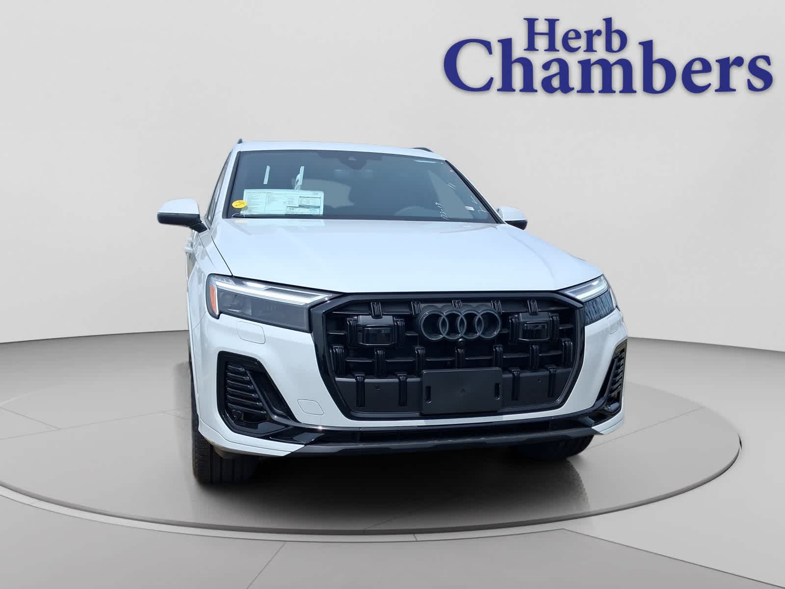 new 2026 Audi Q7 car, priced at $68,045
