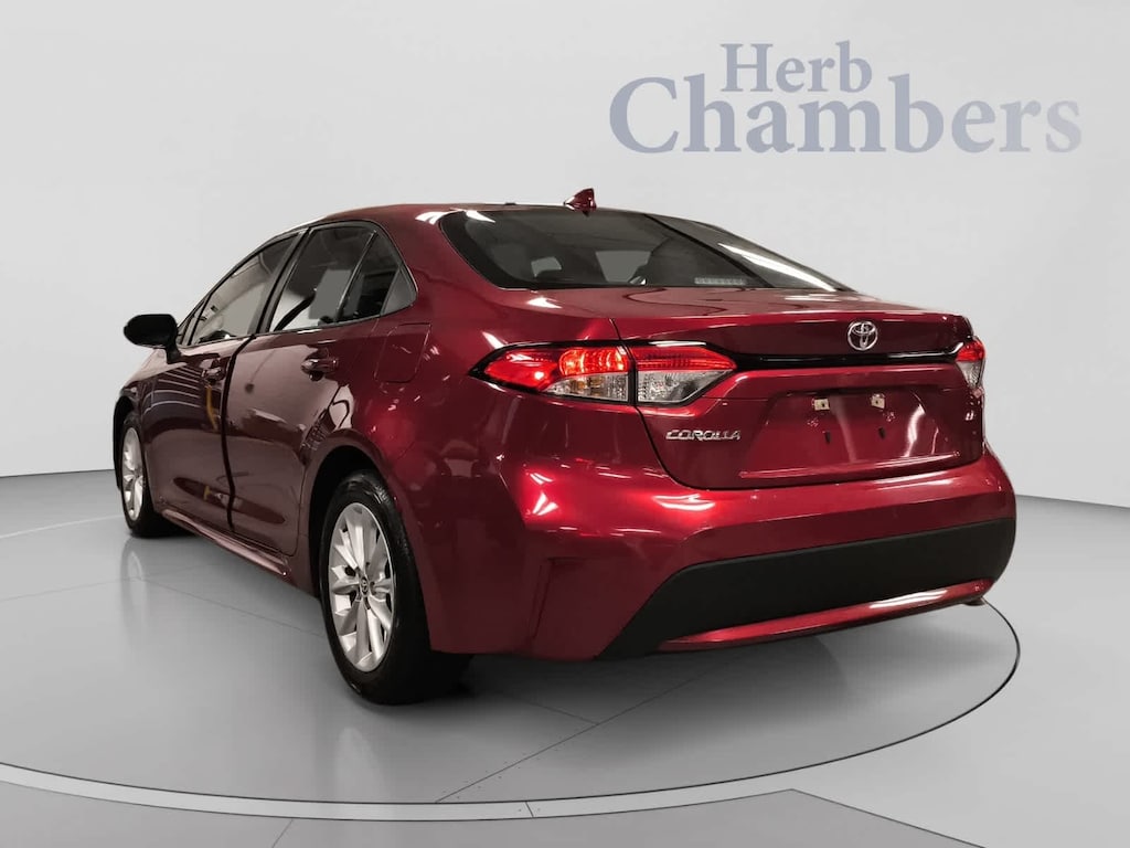 Used 2022 Toyota Corolla LE Sedan
