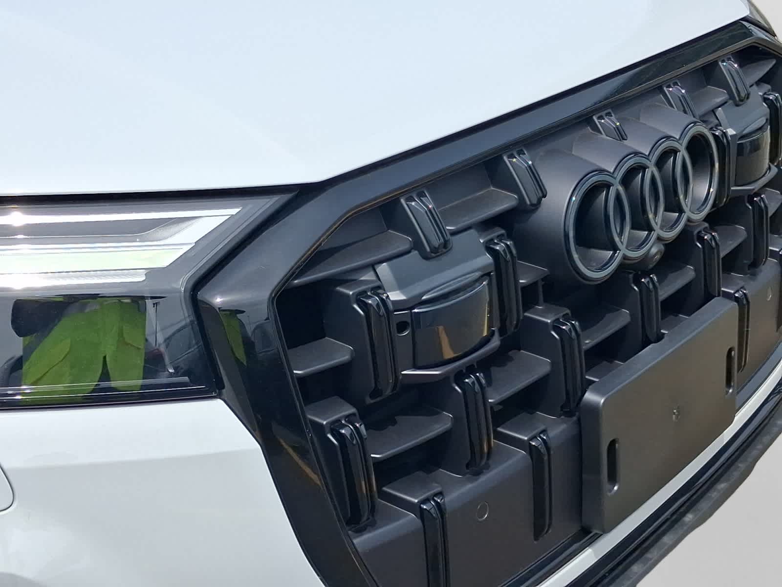 new 2026 Audi Q7 car, priced at $68,045