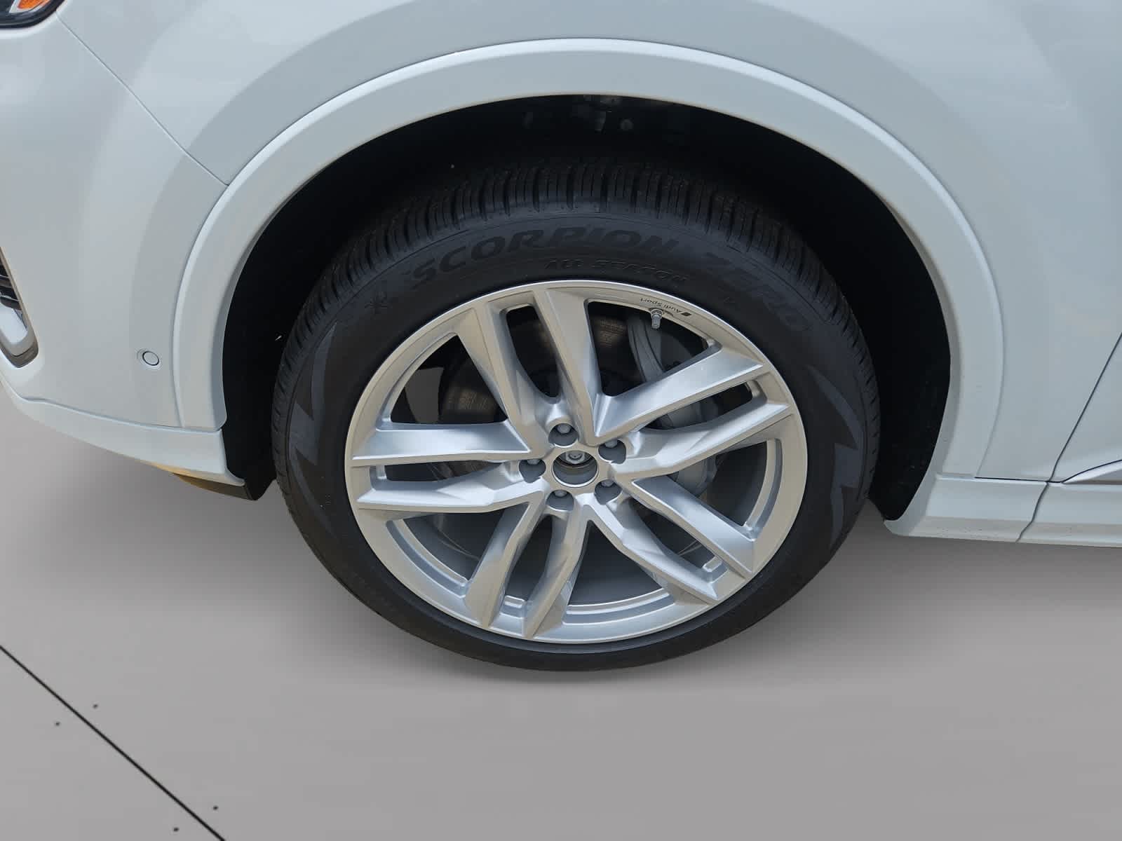 new 2025 Audi Q7 car, priced at $76,575