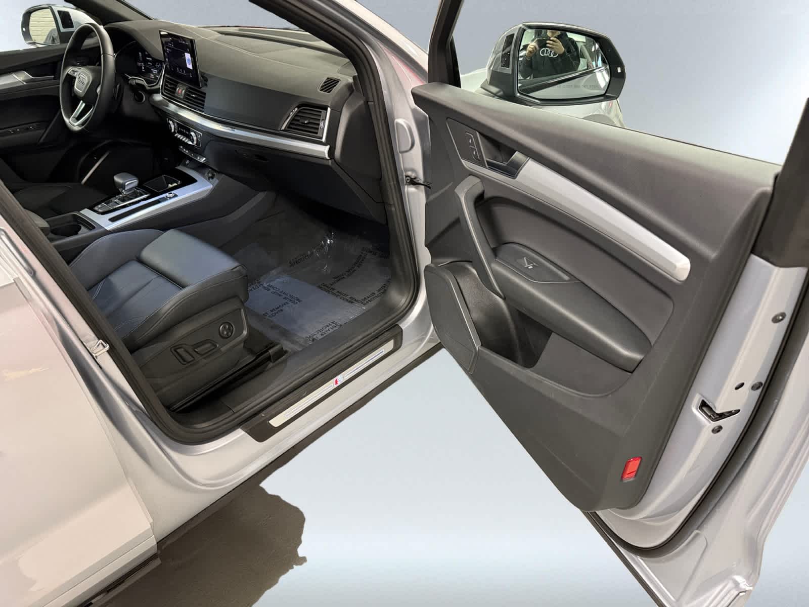 used 2025 Audi Q5 car, priced at $35,998