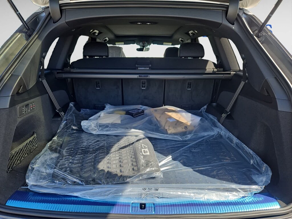 New 2025 Audi Q7 Premium Plus SUV