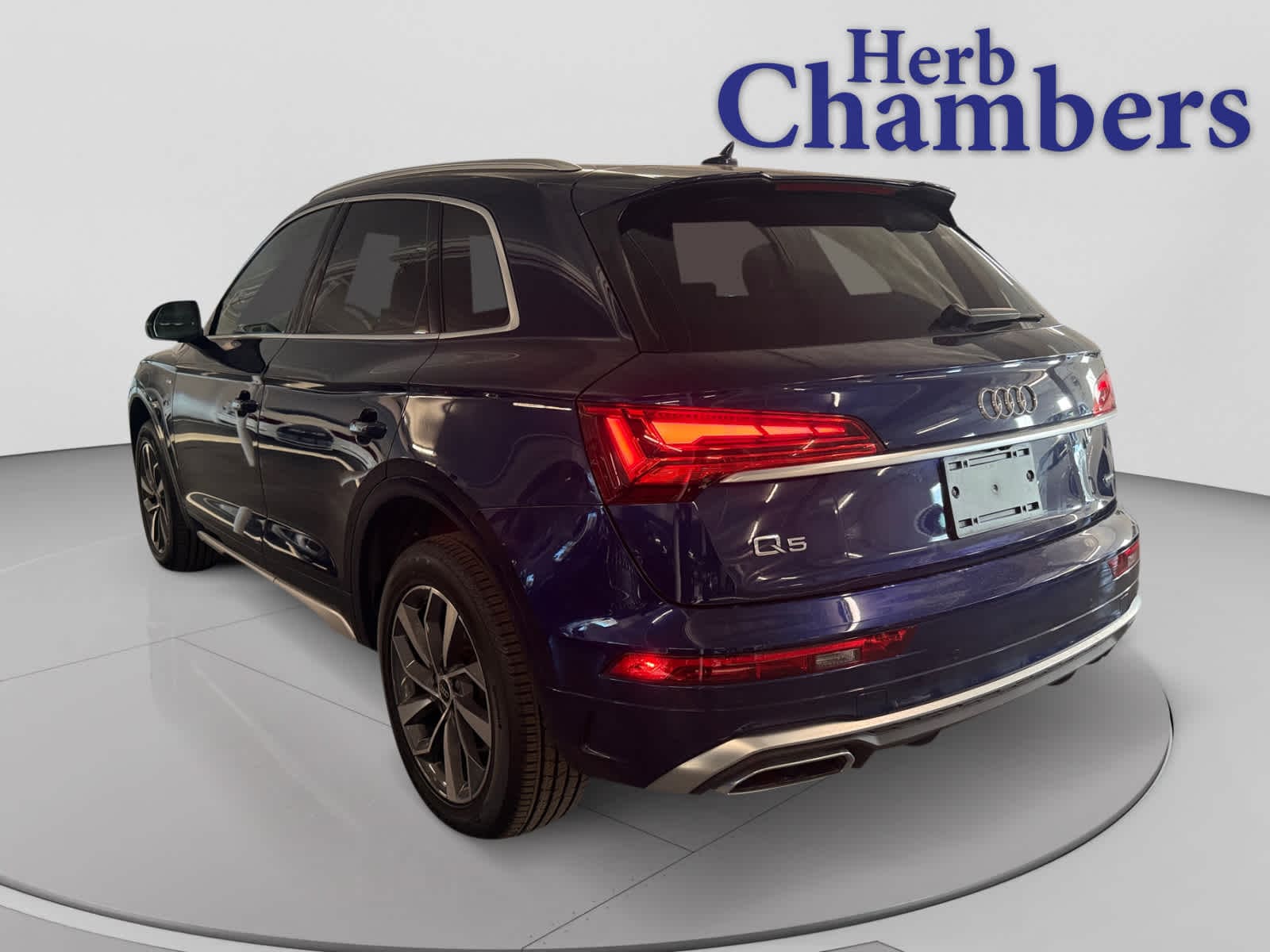 used 2024 Audi Q5 car, priced at $35,998