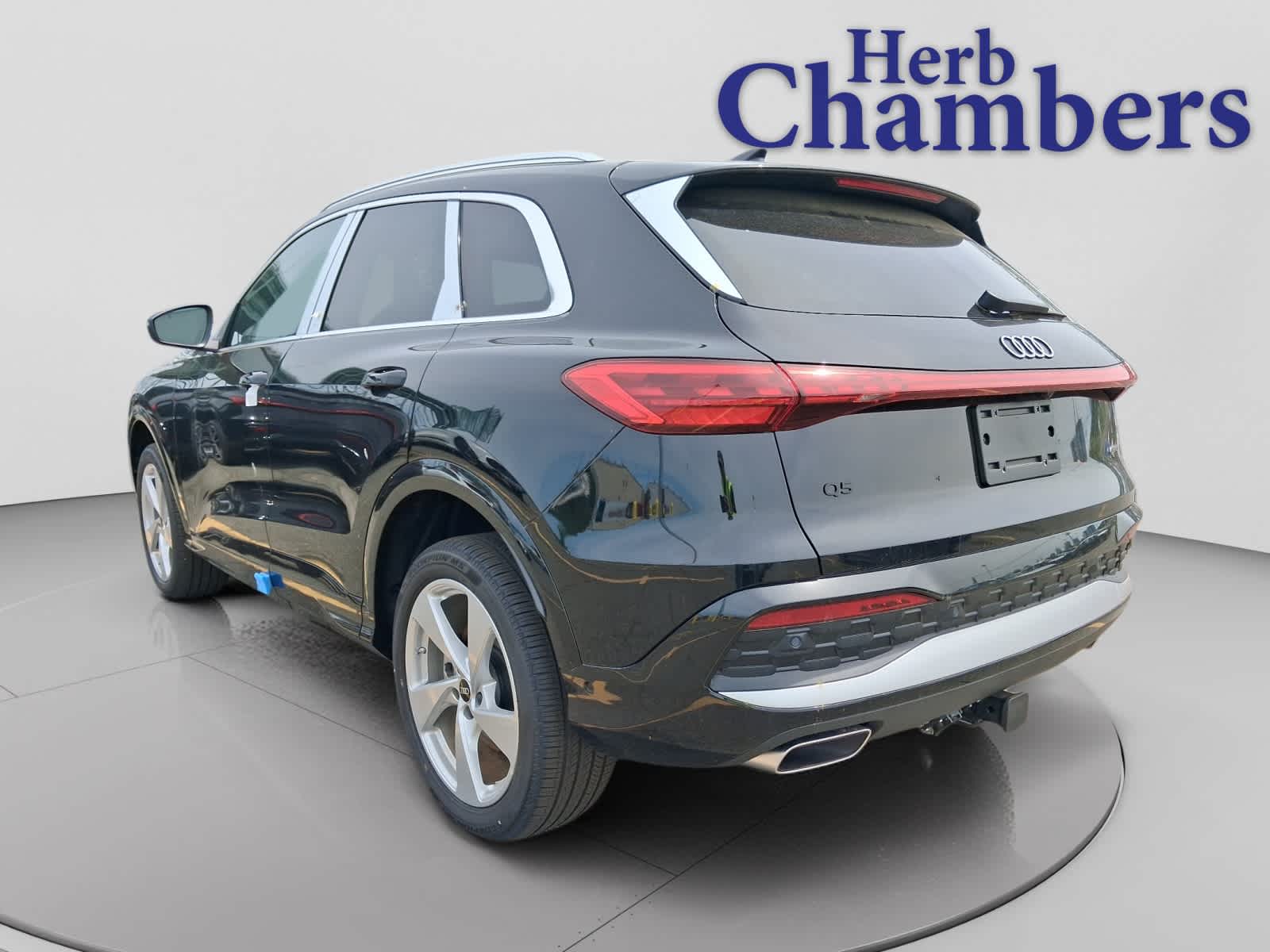 new 2025 Audi Q5 car, priced at $55,780