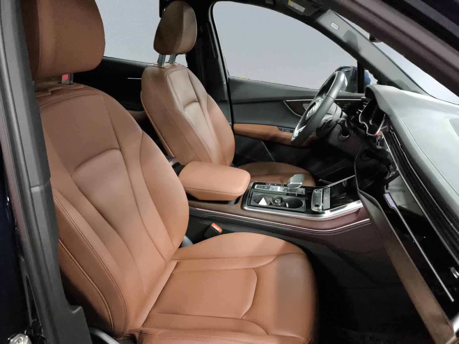 used 2025 Audi Q7 car, priced at $50,498
