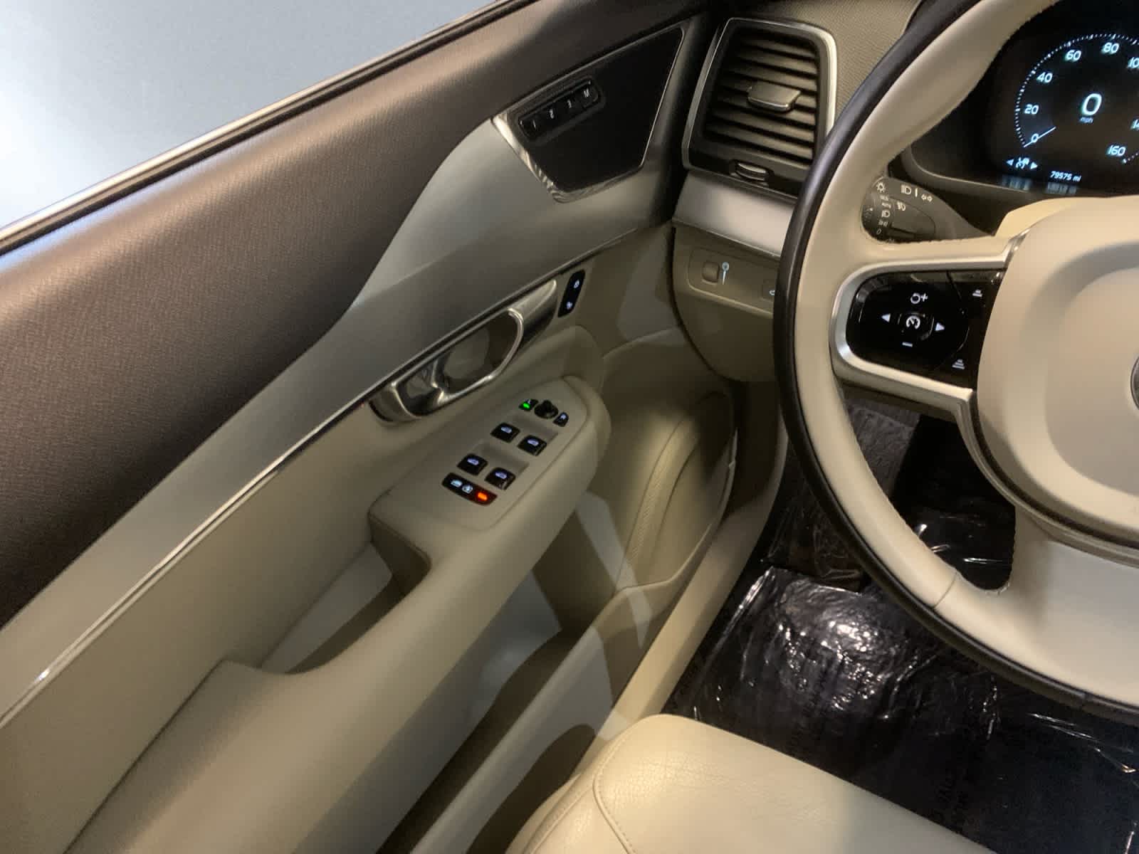 used 2018 Volvo XC90 car, priced at $19,598