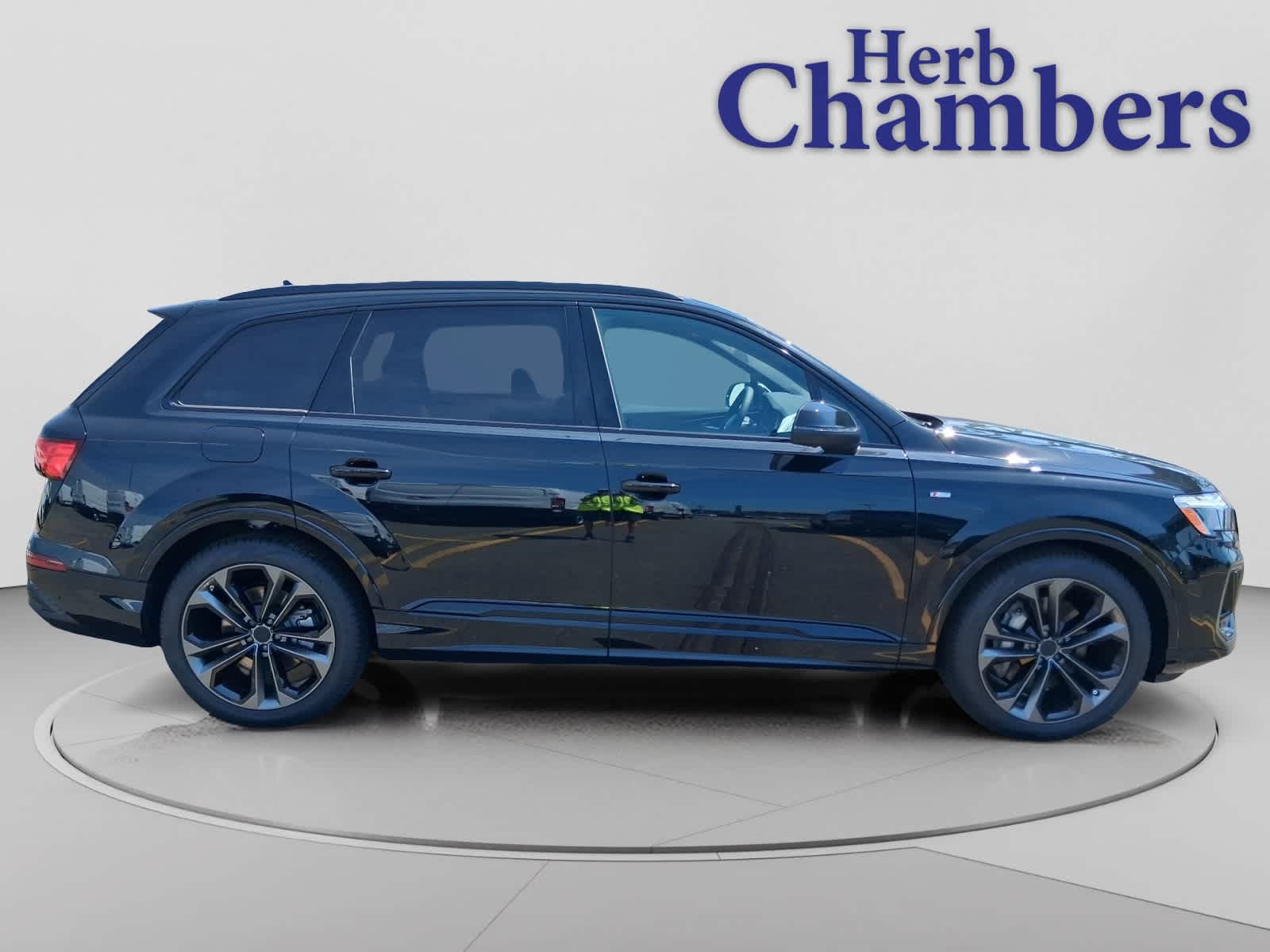 new 2026 Audi Q7 car, priced at $78,645