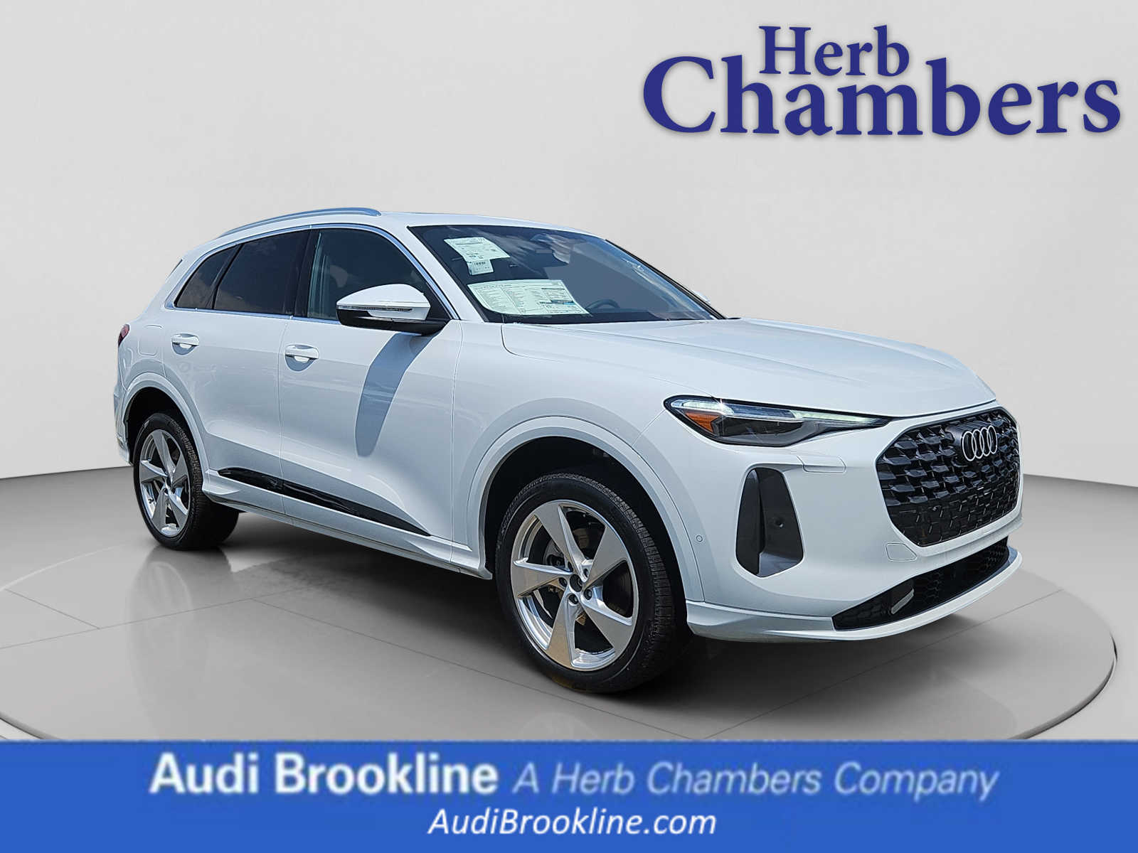 new 2025 Audi Q5 car, priced at $61,430