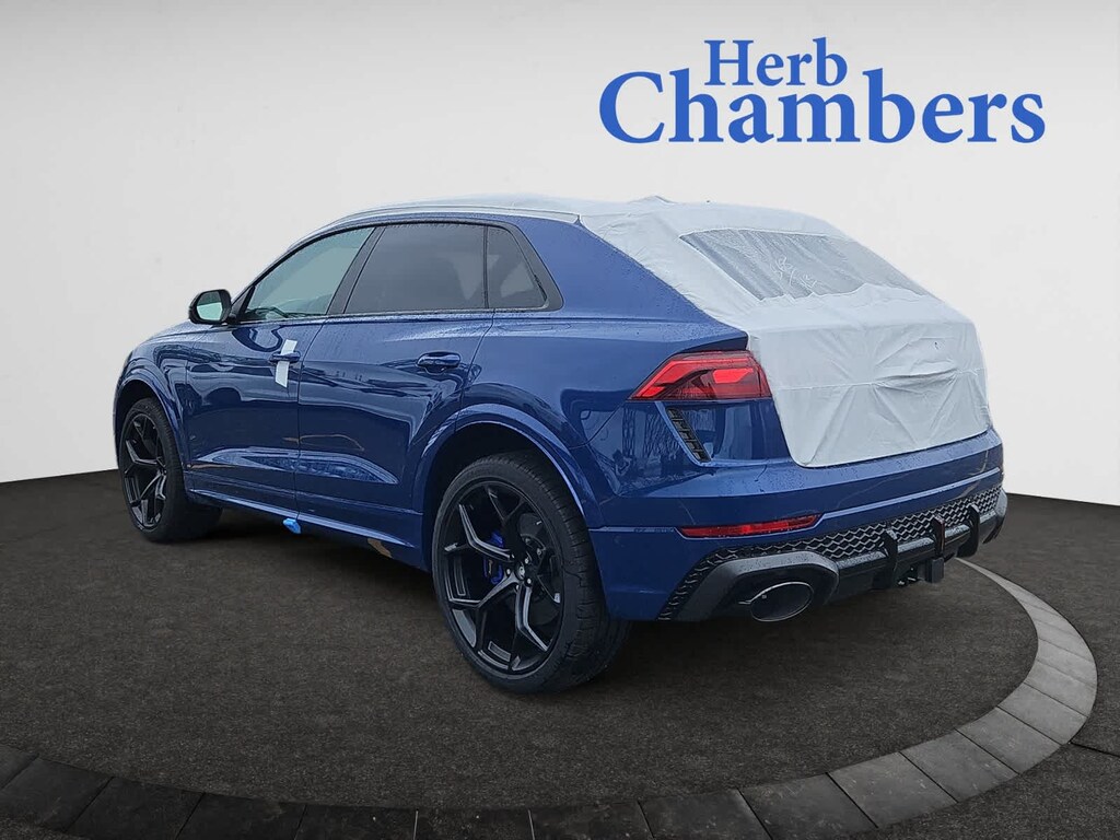 New 2026 Audi RS Q8 4.0T performance SUV