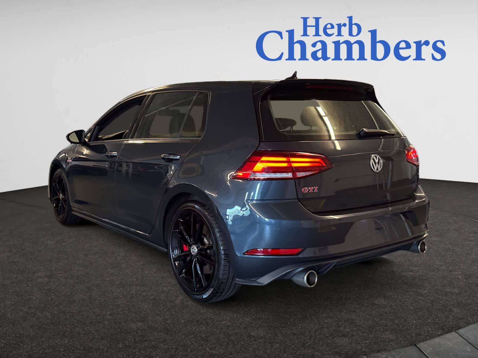 2021 Volkswagen Golf GTI S photo 3
