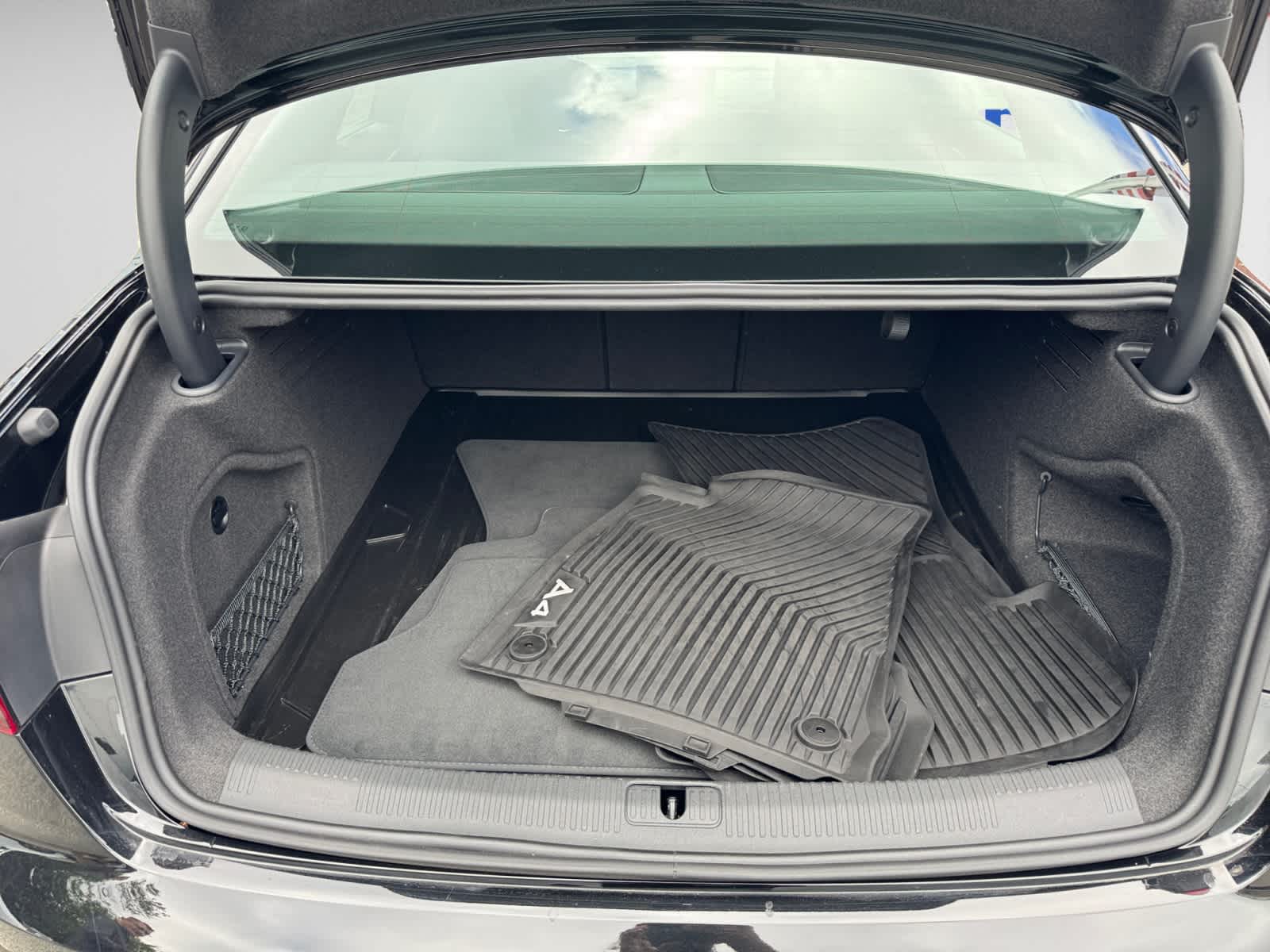 2023 Audi A4 S line Quattro Premium photo 4