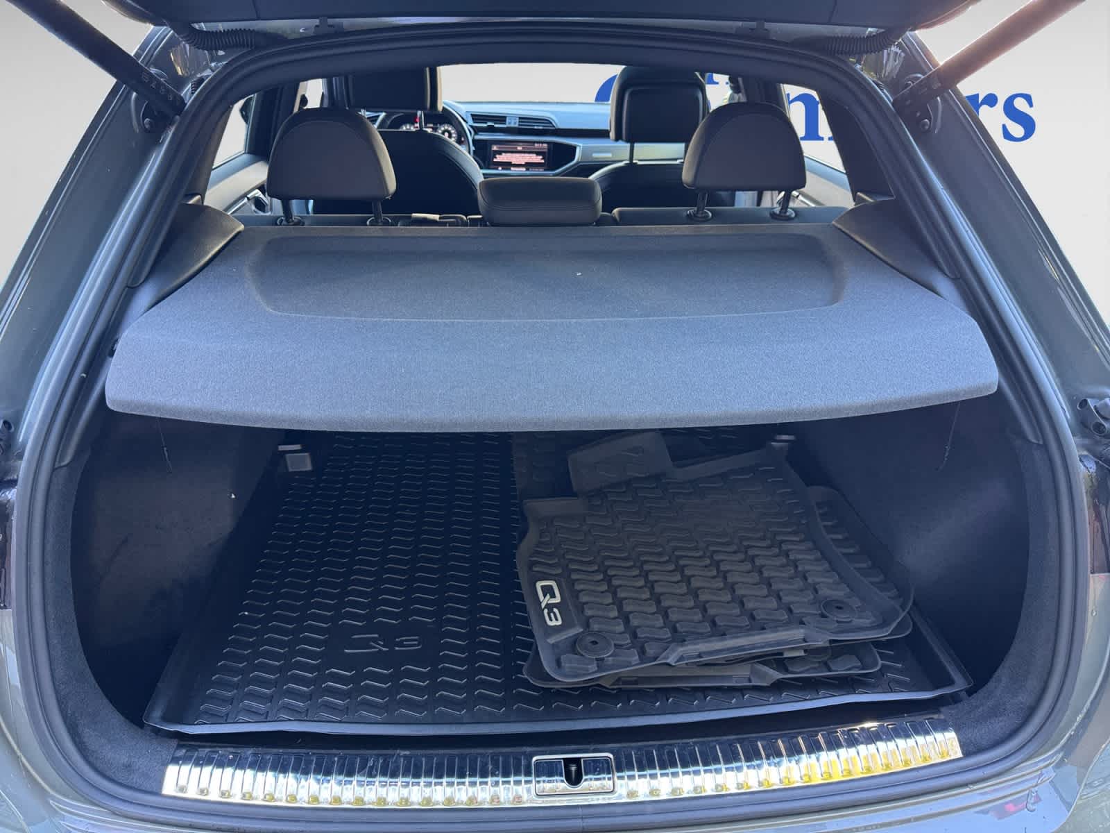 2024 Audi Q3 S line Premium photo 4