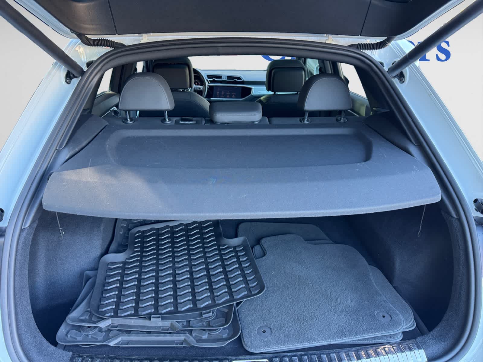 2021 Audi Q3 S line Premium photo 4